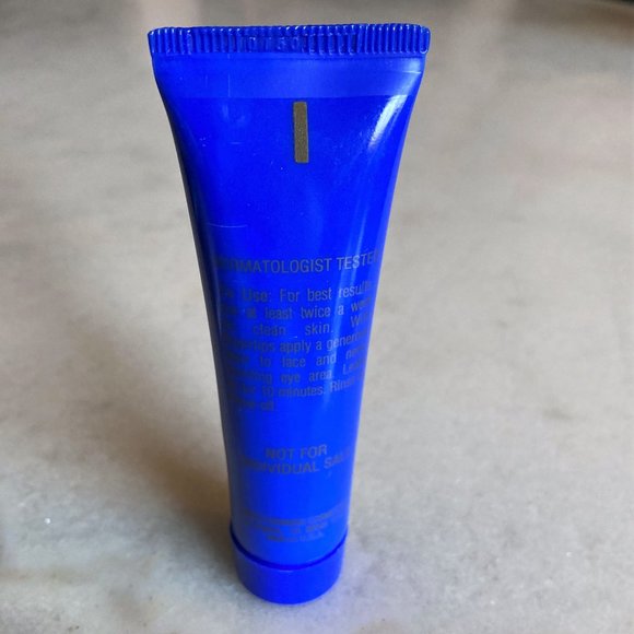 3/$36 - New! Merle Norman Moisture Rich Facial Treatment Luxiva hydrating mask - Picture 2 of 2